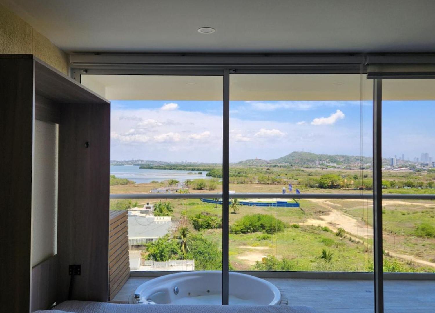 Apartamento Lujoso En Con Jacuzzi Y Piscina Privada *
