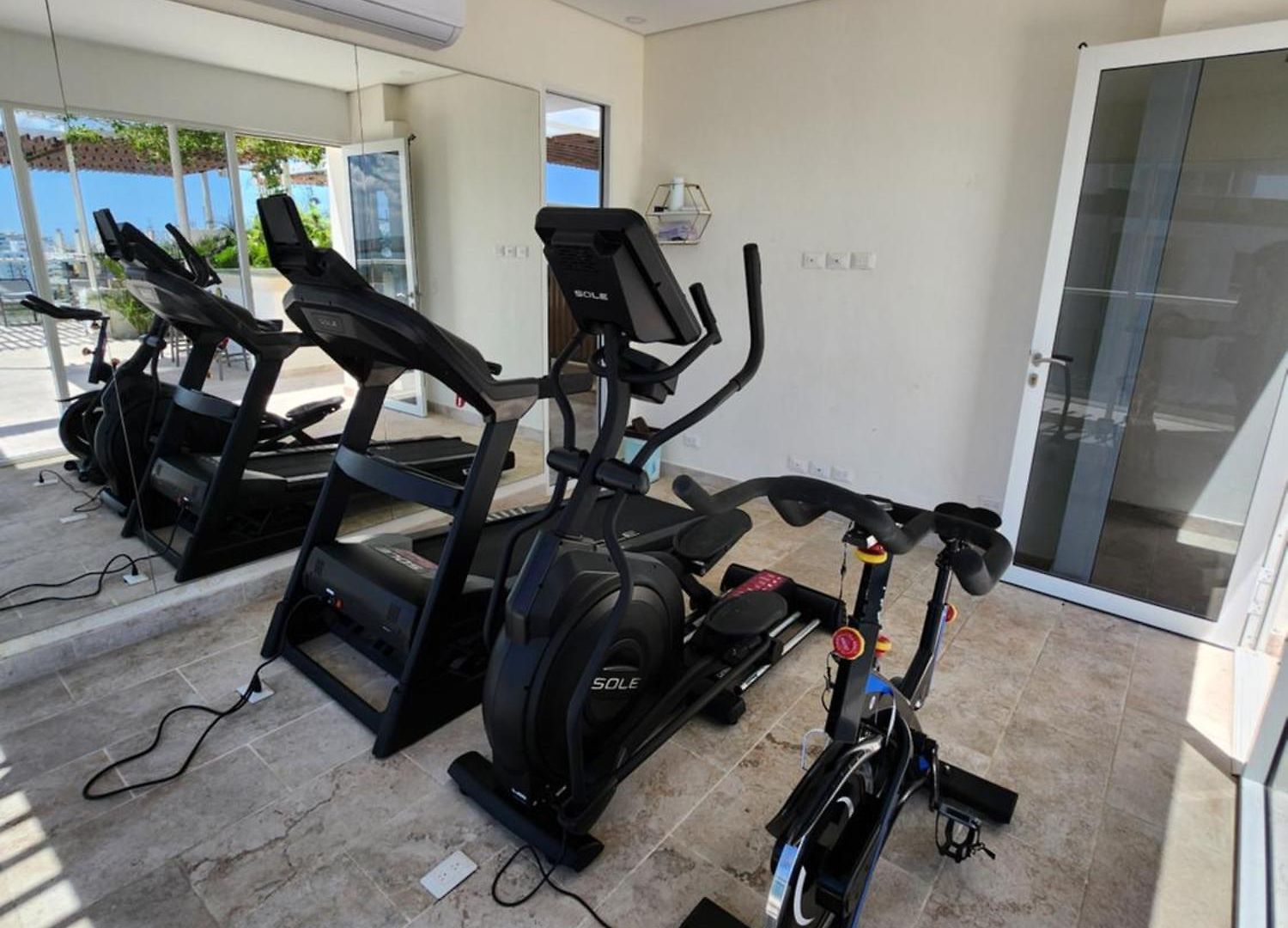 Apartamento Lujoso En Con Jacuzzi Y Piscina Privada *