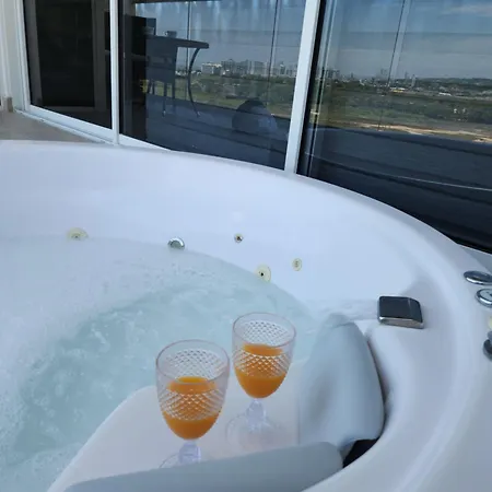 Apartamento Lujoso En Con Jacuzzi Y Piscina Privada Cartagena