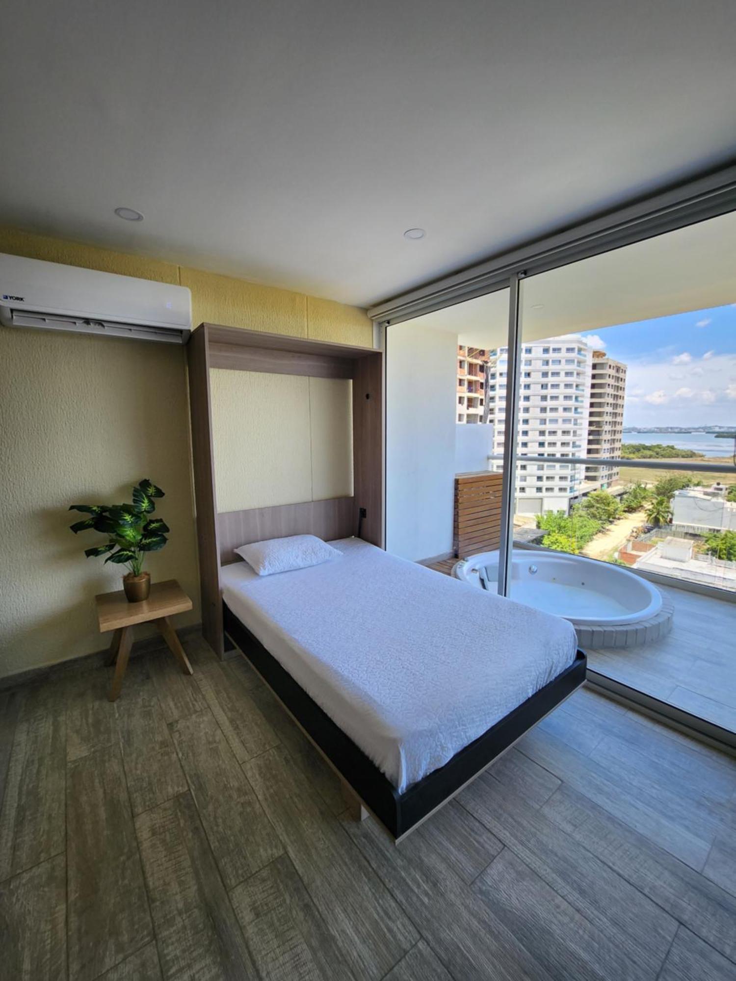 Lujoso En Con Jacuzzi Y Piscina Privada Apartamento