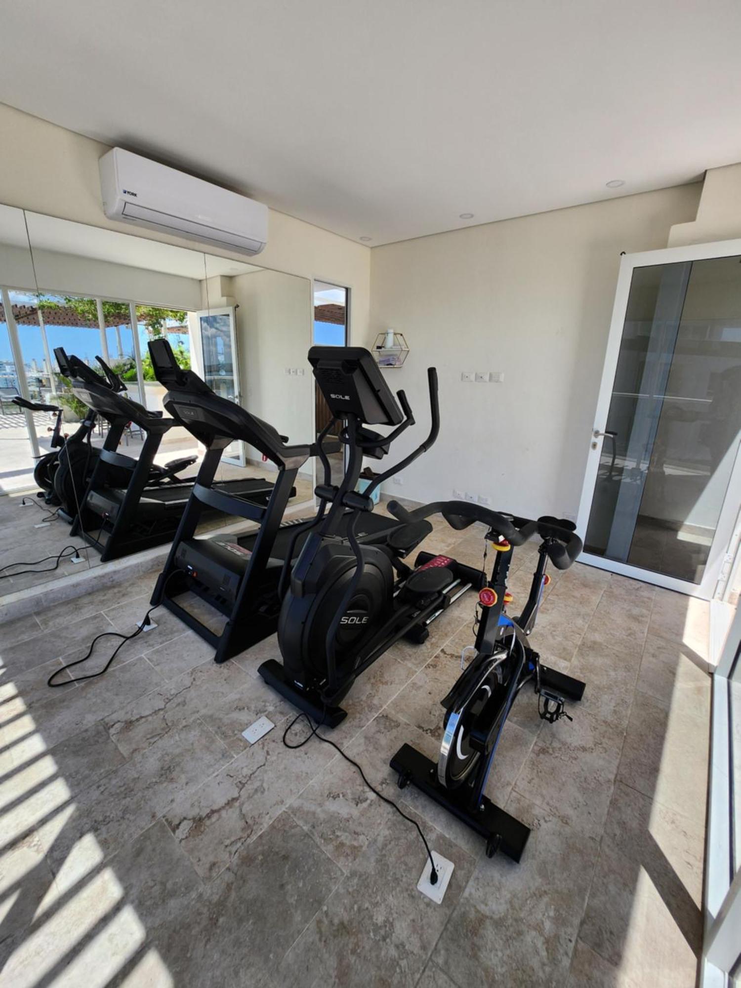 Apartamento Lujoso En Con Jacuzzi Y Piscina Privada *